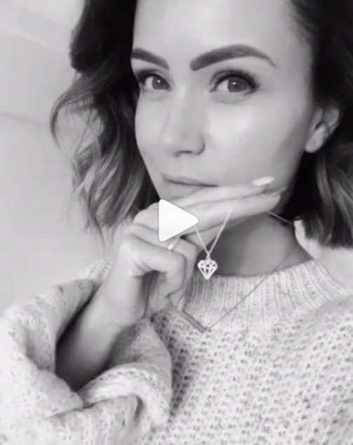 Holly Matthews Instagram with her Diamond Necklace