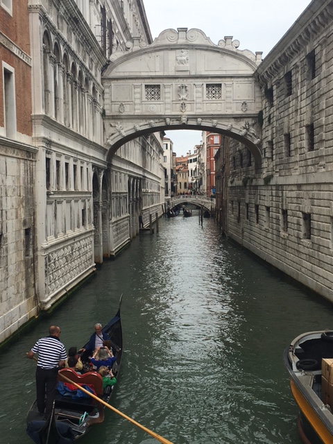 Travel authentically in Venice