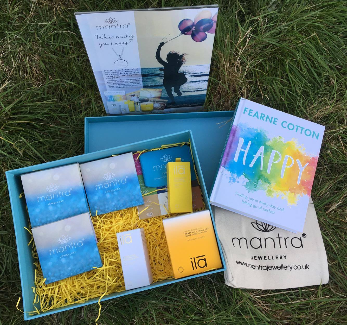 Feel Happy Every Day Box from Mantra Jewellery